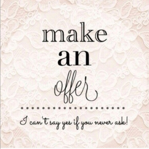 Everything must go - Picture 1 of 1